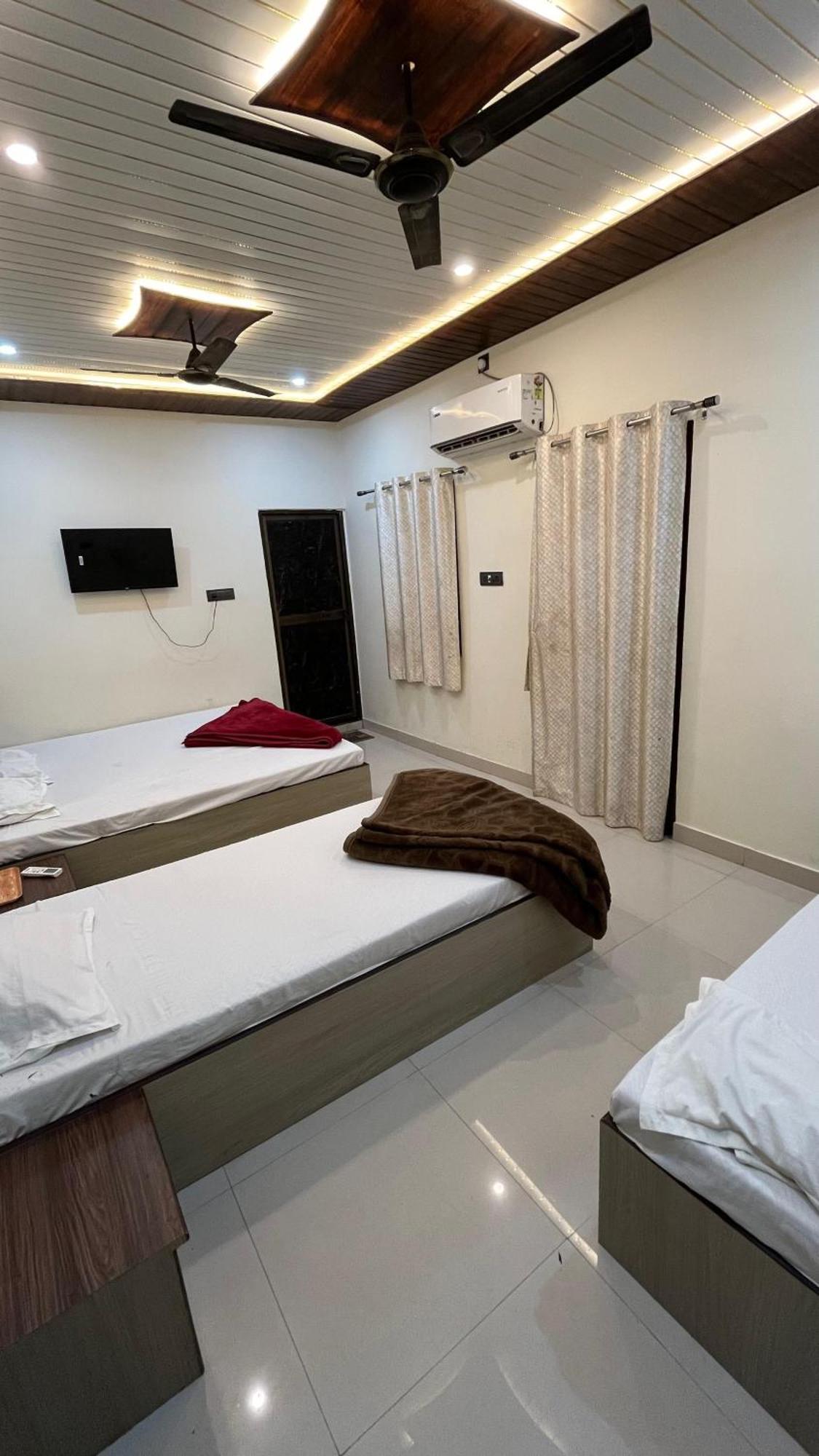 Gauri Kedareshwar Guest House バラナシ エクステリア 写真